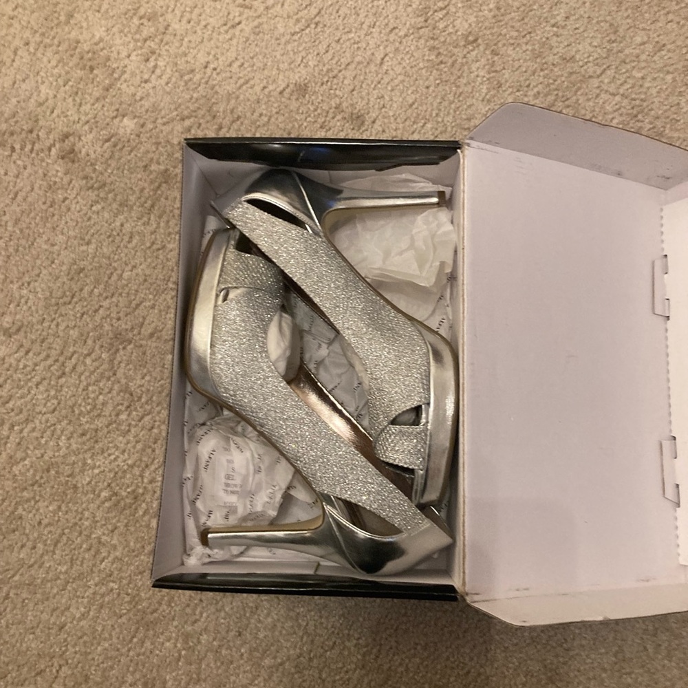 Brand new! Alfani formal high heels
